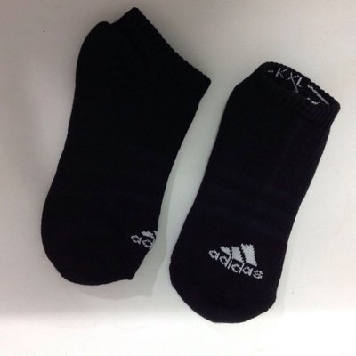 愛迪達 adidas 襪子 運動襪 兒童/成人 緩衝設計 柔軟耐用 貼合腳型。AA2283尺寸：17-19cm