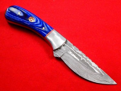7.5吋獵刀大馬士革鋼刀片藍色木柄