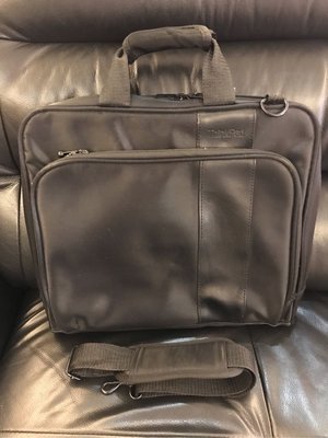 【晶晶雜貨店】二手 ThinkPad IBM 黑色 NB 雙層電腦包 手提公事包 有背帶 39*33*6cm 可插行李箱