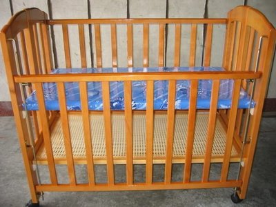 *童車王* 全新 淺咖啡色 折合床 嬰兒床 台灣製造 附兩個床板-門檻可調高低(大床)4.2尺(有現貨)
