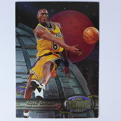 ~Kobe Bryant/小飛俠~名人堂/黑曼巴/柯比·布萊恩 1997年METAL.金屬設計.紅綠寶原型.NBA籃球卡.新人第二年