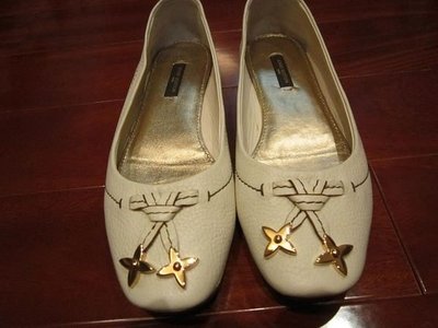 ☆貴族時尚精品☆『LV - 山羊皮娃娃鞋』