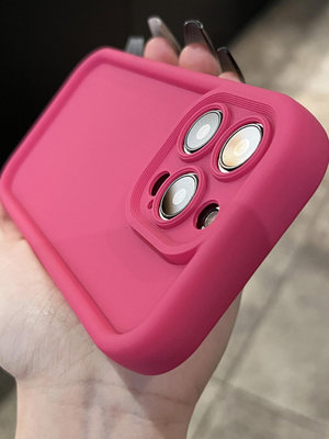 高級感玫紅色適用iphone14pro蘋果13手機殼11純色12pro膚感15pro精準孔鏡頭全包防摔XR液態硅膠保護套