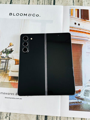 勝利店-二手機#中古機SAMSUNG Galaxy Z Fold5 (12G+256G) 黑色(保固2025/3/16)