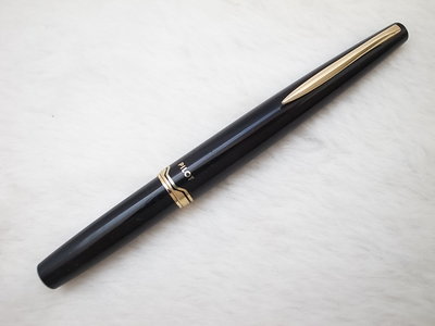 A620 百樂 日本製 黑桿短鋼筆 14k 細字尖(7成新)