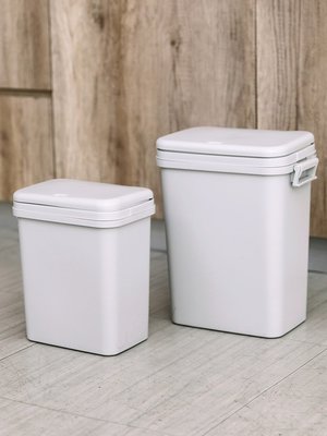 品如衣櫃 軟毛刷 日系清潔劑 居家家按壓式分類垃圾桶家用廚房小紙簍客廳衛生間帶蓋夾縫拉圾筒