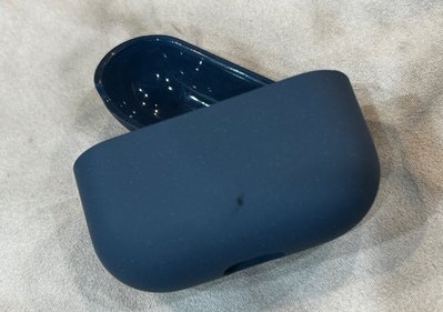 【國王時計】 福利品 磨砂airpods pro耳機保護殼(深藍)