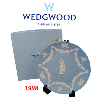 【皮老闆】英國百年瓷器 WEDGWOOD JASPER 白玉浮雕 1998 年度 紀念盤  W1998
