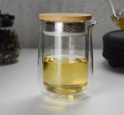 【自在坊茶具】雙層玻璃直筒茶海(竹蓋款) 內為真空隔熱 不燙手 耐熱玻璃公道杯 加厚 茶海 分茶器 容量:275ml