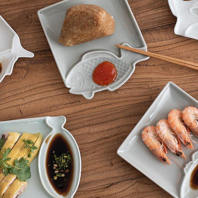 茶藝師 日本進口波佐見燒魚皿日式魚盤陶瓷餐盤分割平盤菜盤小食碟禮品