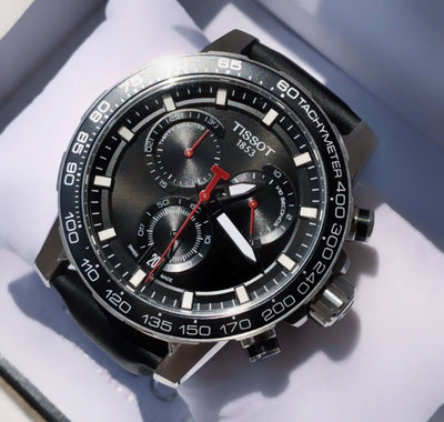 TISSOT SuperSport Chrono 黑色面錶盤 黑色皮革錶帶 石英 三眼計時 男士手錶T1256171605100 天梭腕錶