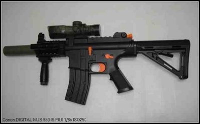 823生存遊戲-ZH1 LUN M4-storm 電動水彈長槍 附電池/充電器/護目鏡/戰術握把[水彈長槍/玩具槍]