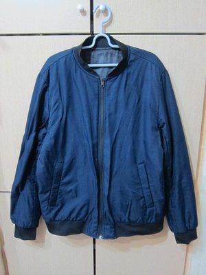 衣市藍~GIORDANO 雙面穿鋪棉飛行夾克 (XL~180/104A~) (220324)