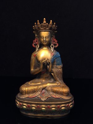 純銅彩繪釋迦牟尼佛像，重0.7公斤，18080R