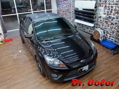 Dr. Color 玩色專業汽車包膜 Focus 5D 黑carbon / 消光黑 / 亮紅_車頂/BC柱/尾翼/油箱蓋