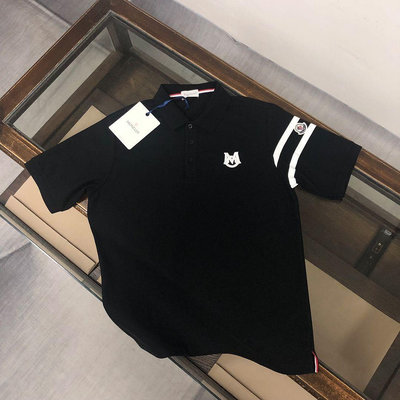 Moncler polo衫 T恤 圓領T 別緻袖口 logo，斯文活力帥氣 ，實在太好看了，時尚與氣質兼俱s-xl