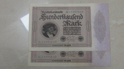 【什坊】 1923年德國十萬面額馬克紙鈔兩張連號k.11095649-0