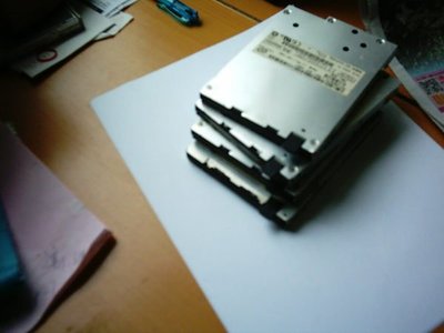 NEC ,SONY ,,TEAC,,製 筆記型電腦專用1.44M-FDD軟碟機,,共約30台