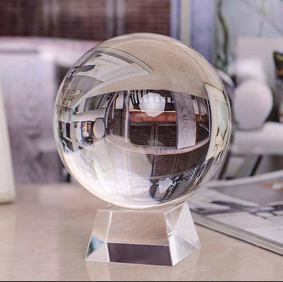 超大實心透明水晶球，直徑20公分，重量約10公斤
