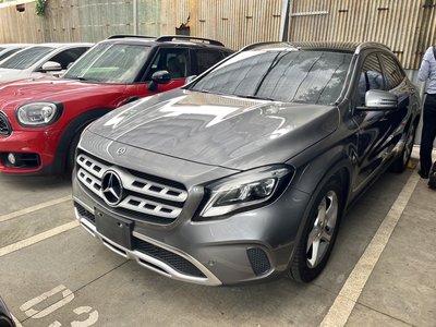 2019 M-Benz GLA 200 全景天窗、盲點、摸門 總代理 鑫總汽車