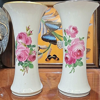 【二手】2個德國meissen梅森經典手柄多頭粉玫瑰敞口大花瓶: 古董 老貨 收藏 【古物流香】-1644