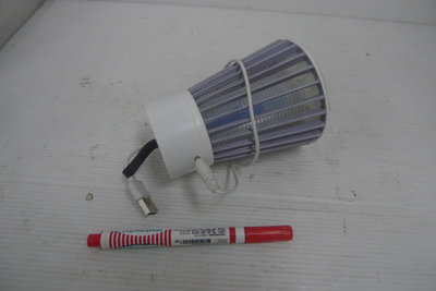 以琳隨賣屋~戶外無線露營光催化電擊捕蚊燈 太陽能捕蚊燈 功能正常『 一元起標 』(X6243)