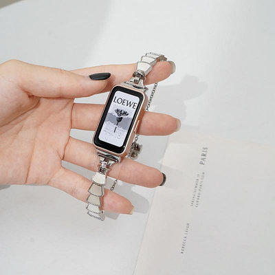 適用華為手環8錶帶貝殼金屬鏈式huawei 8腕帶NFC版通用男女生高級