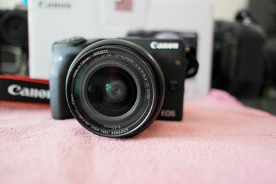 Canon EOS M3+15-45mm 1:3.5-6.3 STM 9成5新 公司貨 盒裝配件齊