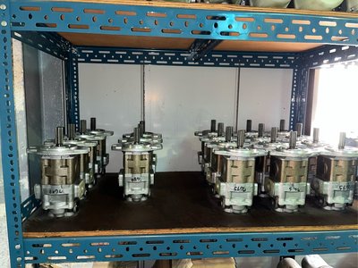 (外匯新品)日本島津SHIMADZU 油壓齒輪泵 小松怪手/堆高機幫浦(KOMATSU FD25/FD30/FD40)