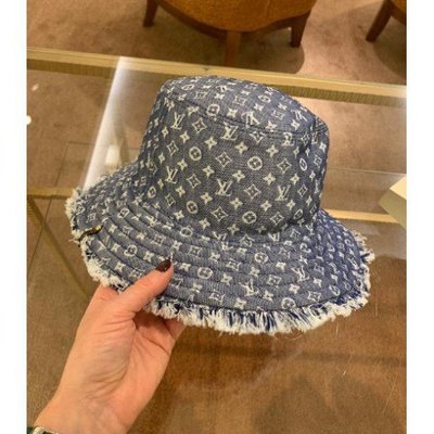 Louis Vuitton Bobbygram Hat (M76530)
