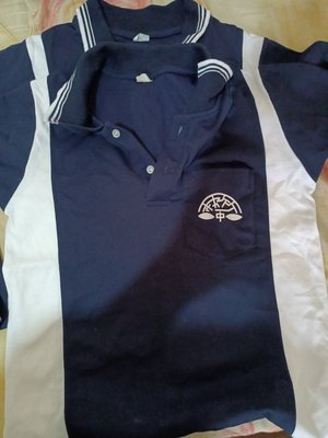 全新未穿竹林高中 2件短袖運動制服 兩件一起賣400元