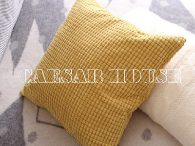 ╭☆卡森小舖☆╮【IKEA】GULLKLOCKA 全新熱賣爾雪尼爾絨線布料黃色抱枕套 時尚設計-限量優惠50*50變化居家絕版限量 50*50 抱枕套