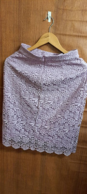 日本品牌【UNIQLO】法式質感風格 紫色蕾絲雙層過膝裙 很有古典風格  size:S
