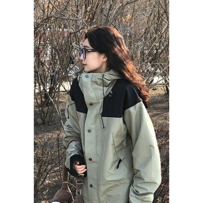 【現貨】綠色沖鋒衣女2022秋季新款寬松拼接日系機能防風美式風衣潮流外套