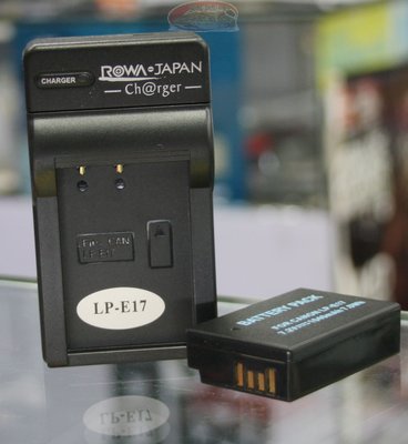 小牛蛙數位 CANON LP-E17 LPE17 座充+電池 組 座充 電池 一組