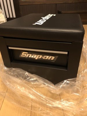 全新預訂商品Snap-on坐墊式工具箱(黑色)