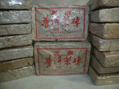 雲南普洱茶磚~~90年代後期~~下關淨含量茶磚