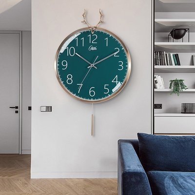 康巴絲北歐掛鐘客廳家用創意鹿頭鐘表個性時尚搖擺時鐘表SZG1262S
