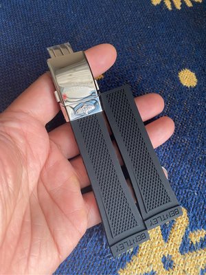 全新  新款百年靈 黑色或藍色矽膠錶帶  bentley 版 搭配蝴蝶扣款  24-20尺寸