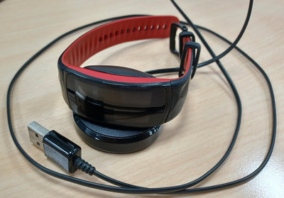 ╭✿㊣ 二手 三星 SAMSUNG Gear Fit2 Pro 腕戴式藍芽裝置【SM-R365】健康通知,自動測量心跳率...特價 $2999 ㊣✿╮