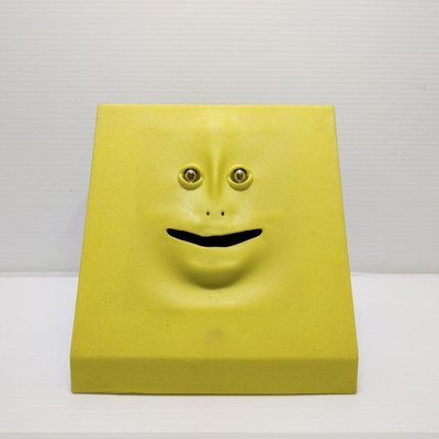 [ 三集 ] 公仔 FACEBANK 存錢筒  黃色  高約:10公分  材質:塑膠 金屬  功能正常  A8