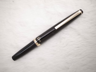 A182 百樂 日本製 elite 短鋼筆 18k M尖(7成新筆蓋有微小凹痕)