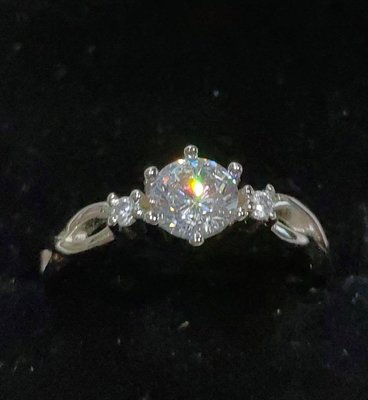 莫桑石擬真鑽女款式一鑽石戒子活口戒(S925銀電鍍白金抗氧化不過敏)
