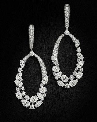 俐格鑽石珠寶批發18K金 鑽石耳環 款號:ED1683 價格:洽詢 另售GIA鑽石