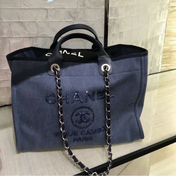 Chanel A66941 大型帆布亮片購物袋牛仔藍銀鍊171215 | Yahoo奇摩拍賣