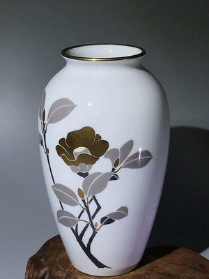 新 日本帶回頂級瓷器大倉陶園金彩花瓶