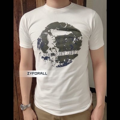 ZYForAll 歐美精品《現貨》全新TRUSSARDI Jeans 基礎大Logo 白色短T
