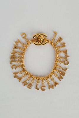 Chanel vintage 書包扣字母吊飾手鍊手環