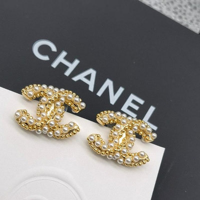 ，188035小香官網主推爆款小香 最新 Chanel 雙面珍珠字母紐繩耳釘耳環Camélia 字母新款珍珠 NO14331