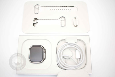 【高雄青蘋果】Apple Watch Ultra 2 49mm 鈦金屬錶殼 白色海洋錶環 LTE 二手手錶#86480